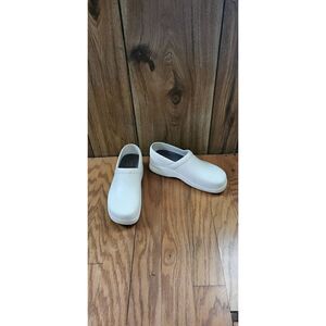 Klogs white nursing shoes
